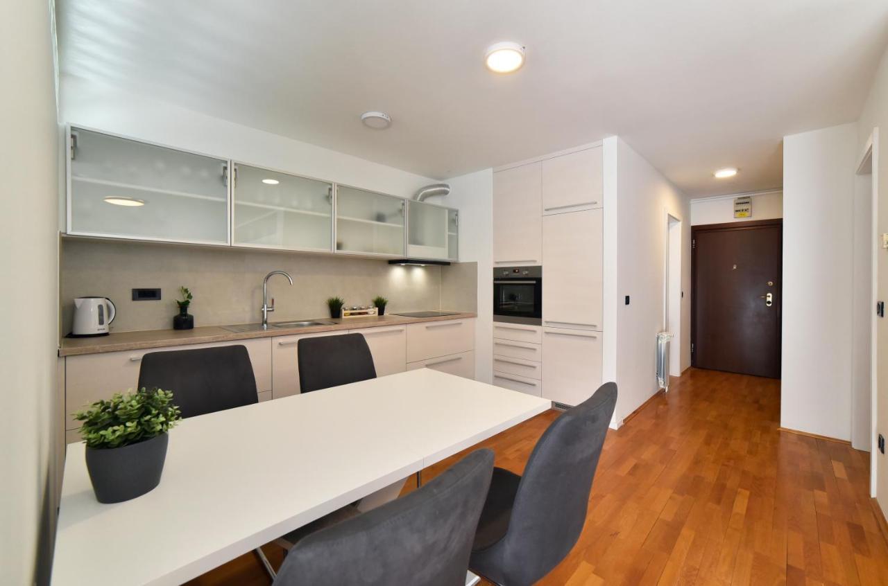Lavir Apartment With Parking زغرب المظهر الخارجي الصورة