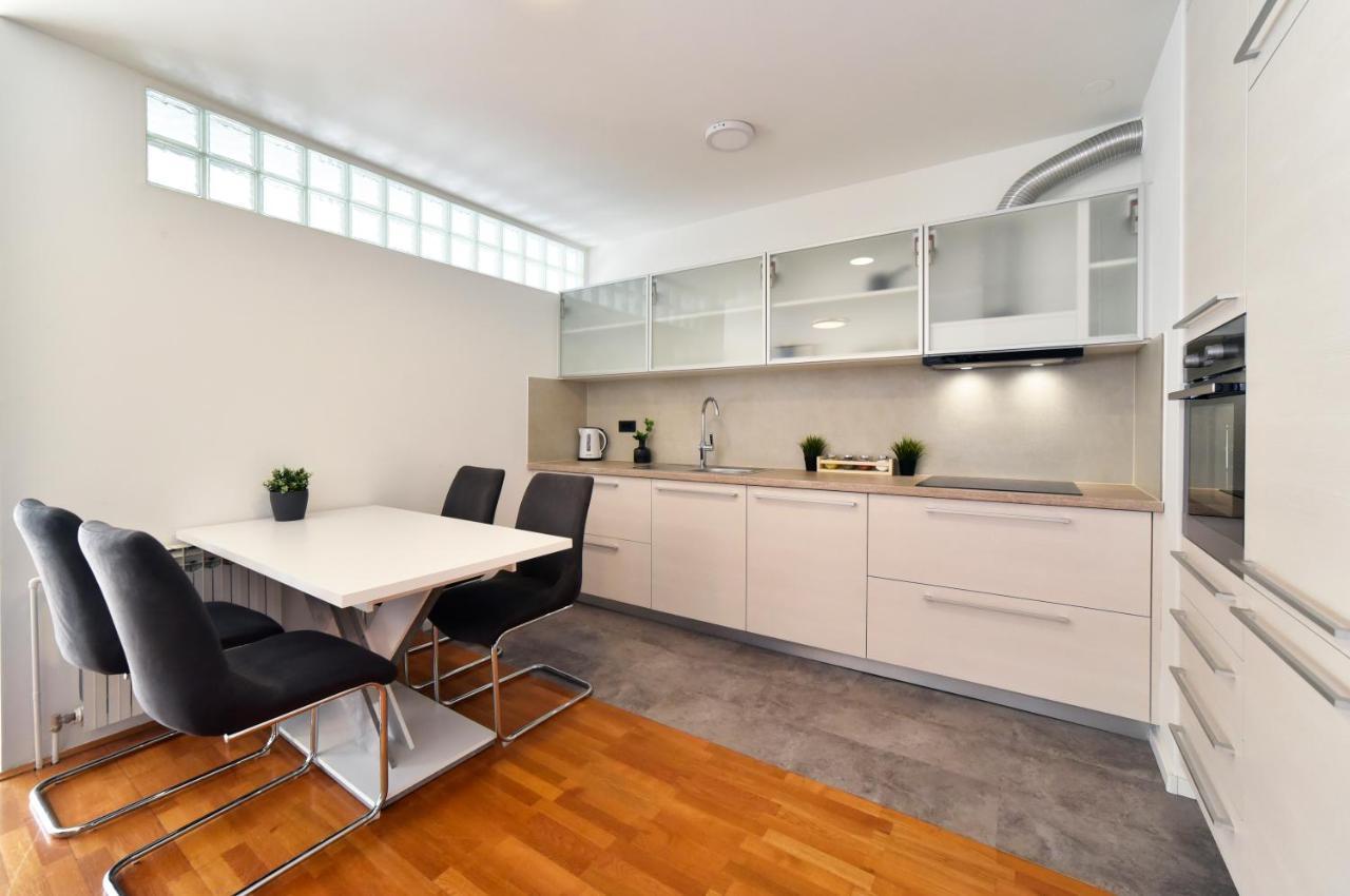 Lavir Apartment With Parking زغرب المظهر الخارجي الصورة